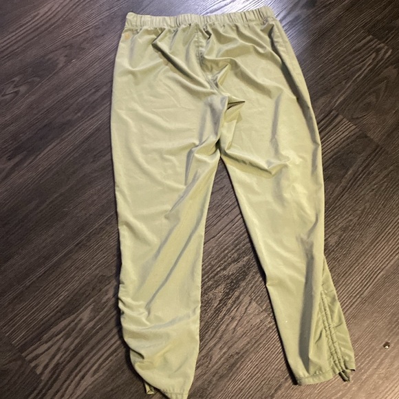 🍍GAIAM pants🍍SIZE LARGE🍍Q-1 - Picture 3 of 4